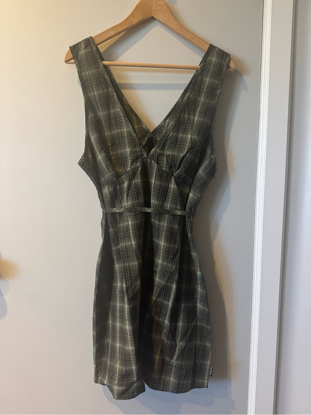 Afends Sleeveless V-Neck Plaid Dress in Olive Green New No Tags